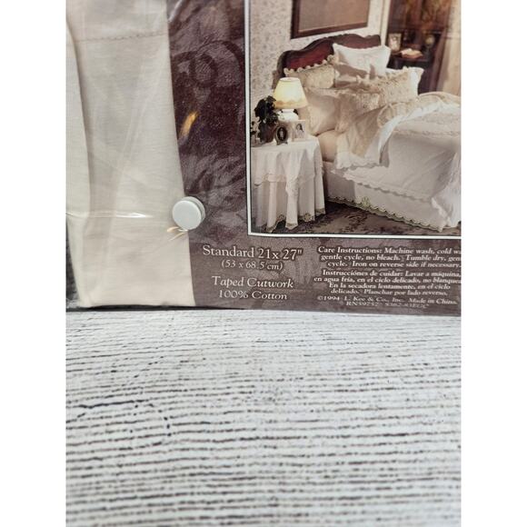 NEW Vintage Home 2 Standard Shams Taped Cutwork Cotton Cream Beige NIP - Picture 3 of 6